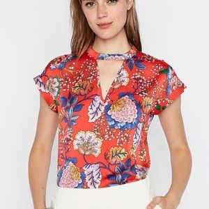 🌟Host Pick 🌟EXPRESS FLORAL CHOKER BLOUSE 🌺🌸🌼